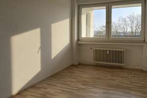 Gut geschnittene 3-Zimmer-Wohnung mit Balkon und Weitblick – Die vollständige Adresse der Immobilie erhältst du vom Anbieter., 41179 Rheindahlen-Mitte, Mönchengladbach – Vorschaubild 4