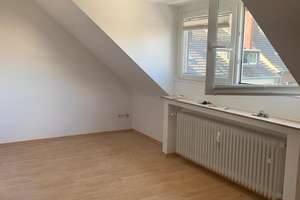 Schöne 1-Zimmer-Dachgeschosswohnung in Mönchengladbach – Die vollständige Adresse der Immobilie erhältst du vom Anbieter., 41236 Rheydt, Mönchengladbach – Vorschaubild 4