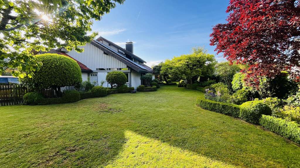 Immobilie in Moos - Erweitern Sie Ihr Seevermögen: stilvolles Architektenhaus in exklusiver Lage auf Tuchfühlung mit d - Bild 1