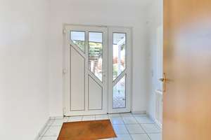 Großzügiges Wohnhaus mit Einliegerwohnung/Büro im Grünen in Hamburg-Rahlstedt – Die vollständige Adresse der Immobilie erhältst du vom Anbieter., 22147 Rahlstedt, Hamburg – Vorschaubild 12