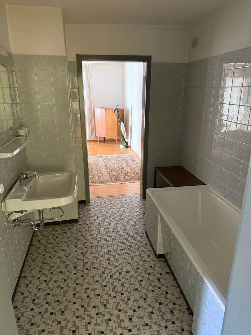 Immobilie in Bühlertal - Altes Winzerhaus mit landwirtschaftlichen Nebengebäuden in Bühlertal - Bild 11