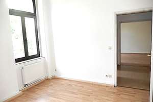2 R.Whg. Chemnitz Kaßberg , Lift, lichtdurchflutet, Laminat, Bad mit Wanne, Küche mit Fenster, – Franz-Mehring-Straße 2, 9112 Kaßberg, Chemnitz – Vorschaubild 13