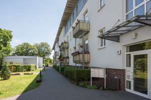 Großzügige 8-Zimmer-Wohnung – gepflegt & vielseitig nutzbar für Seniorenwohnen, WG oder Tagespflege – Normannenstraße 7a, 12524 Altglienicke, Berlin – Vorschaubild 3