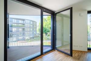 Wohnen mit Ruhefaktor – Exklusive 2-Zimmer-Wohnung mit Loggia und Blick zum grünen Innenhof – Leipziger Straße 35, 1097 Leipziger Vorstadt, Dresden – Vorschaubild 3