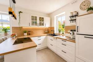 Umfangreich modernisiertes Zweifamilienhaus mit 3 nutzbaren Einheiten, Terrassen, Balkon und Garage – Die vollständige Adresse der Immobilie erhältst du vom Anbieter., 36124 Eichenzell – Vorschaubild 12