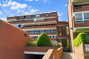 Exklusive 3-Zimmer-Wohnung mit Balkon, Pool und Sauna in Bremen-Achterdiek