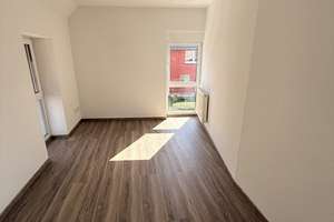 Liebevoll renovierte Haushälfte mit ca. 95 m², großer Terrasse & Waldrandlage – 99198 Udestedt – Vorschaubild 8