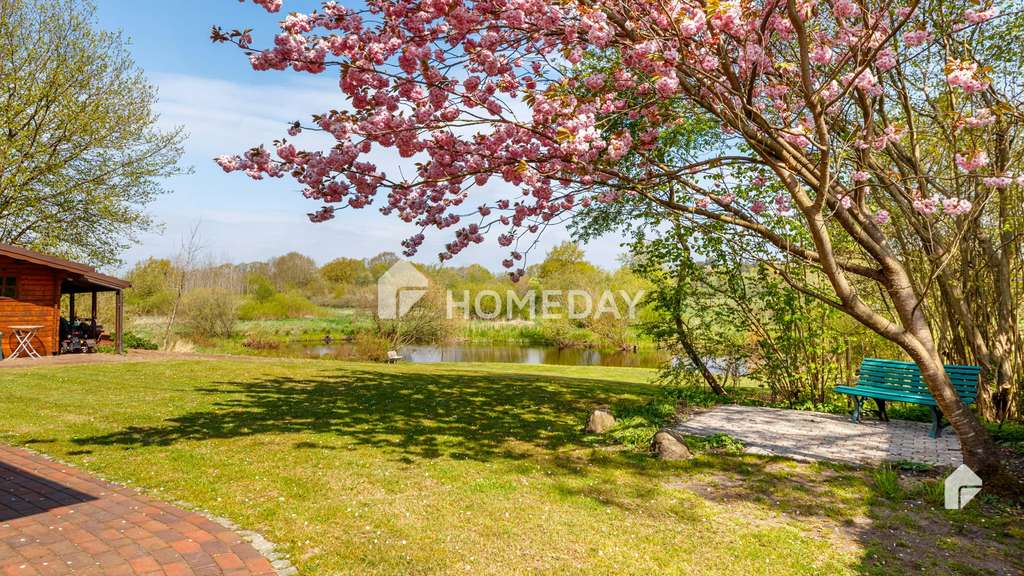 Immobilie in Hitzhusen - Unglaublich schön! Bungalow auf 7300m² großem Grundstück in Waldrandlage und Teich - Bild 3