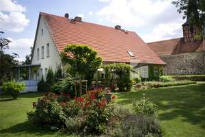 Stilvoll saniertes Pfarrhaus mit weitläufigem Privatpark – Die vollständige Adresse der Immobilie erhältst du vom Anbieter., 17322 Grambow – Vorschaubild 2