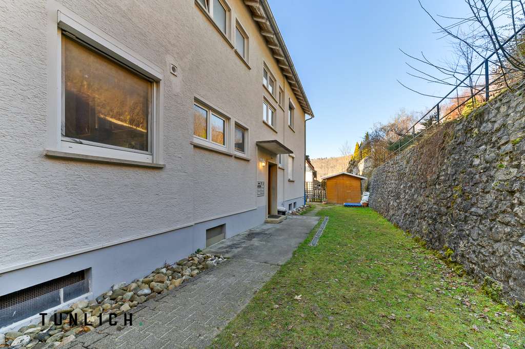 Immobilie in Bad Ditzenbach - Wohnen mit Weitblick – einladende 2-Zimmer-Wohnung mit Balkon in Bad Ditzenbach - Bild 1