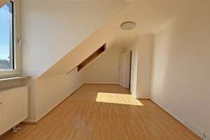 TOP 2-Zimmerwohnung im Herzen von Duisburg im Dachgeschoss - 360° – Düsseldorfer Straße 526, 47055 Wanheimerort, Duisburg – Vorschaubild 8