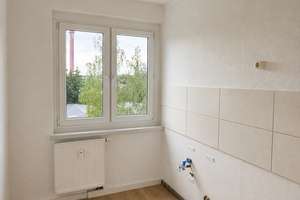Wohnen in Ost II: Helle 3-Zimmer-Wohnung mit Balkon ins Grüne – Unnaer Straße 68, 4720 Döbeln – Vorschaubild 3