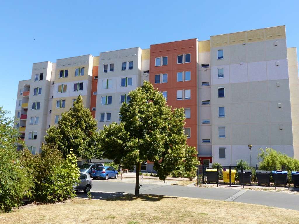 Immobilie in Meißen - Langjährig vermietete Dreiraumwohnung mit Balkon in Meißen rechts - Bild 1