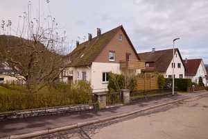 Einfamilienhaus im Dornröschenschlaf – Ihr Projekt für die Zukunft – Rems-Murr-Kreis – Vorschaubild 1