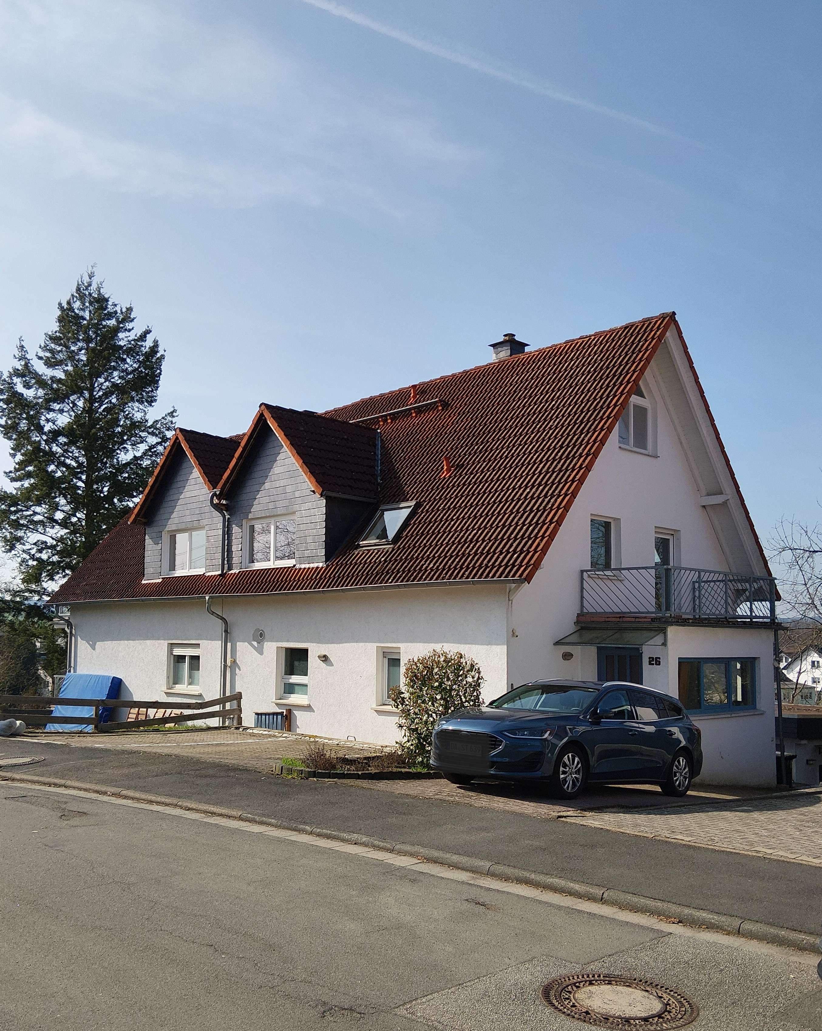 Großzügiges, freistehendes Zweifamilienhaus mit 2 Einliegerwohnungen von privat, Rheingau Taunus Kreis – Bild 1