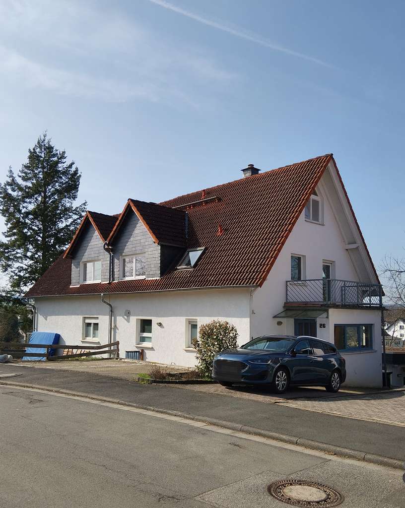 Immobilie in Hünstetten - Großzügiges, freistehendes Zweifamilienhaus mit 2 Einliegerwohnungen von privat - Bild 0