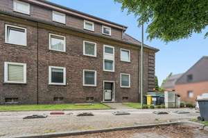 Wohnen wie im eigenen Haus – 133 m² Wohnfläche mit Garten, Kamin & 2 Garagen in Bottrop-Eigen