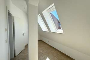 Dachgeschoss-Highlight mit Aufzug, Klimaanlage und Dachterrasse – Schleinufer 23, 39104 Altstadt, Magdeburg – Vorschaubild 11