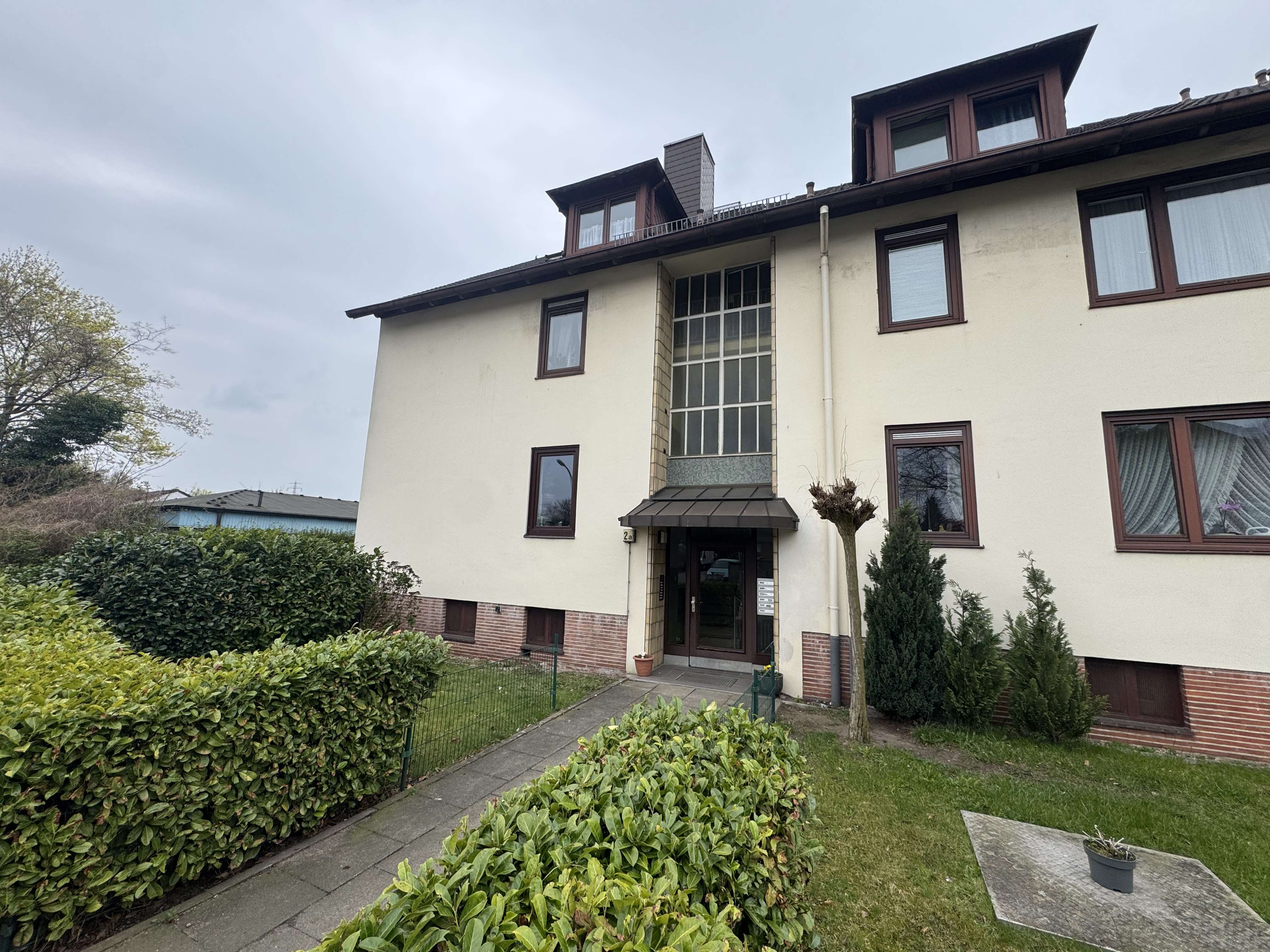 Lichtdurchflutete 3-Zimmer-Wohnung in ruhiger Lage mit guter Anbindung, Hamburg – Bild 1