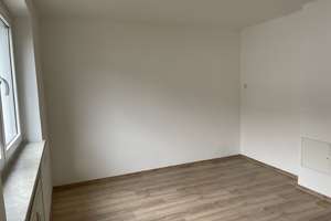 Schöne, helle 2,5  Zimmer in Bottrop- Stadtmitte -provisionsfrei- – Bothenstraße 14, 46236 Stadtmitte, Bottrop – Vorschaubild 12