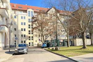 Helle 2-Zimmer-Wohnung mit Balkon in Dresden – Die vollständige Adresse der Immobilie erhältst du vom Anbieter., 1309 Striesen-West, Dresden – Vorschaubild 2