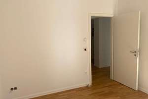 Luxuriöse 4 Raumwohnung mit Fußbodenheizung, Wanne & Dusche, Hauswirtschaftsraum, Einbauküche inkl! – Jacobstraße 23, 6110 Südliche Innenstadt, Halle (Saale) – Vorschaubild 10