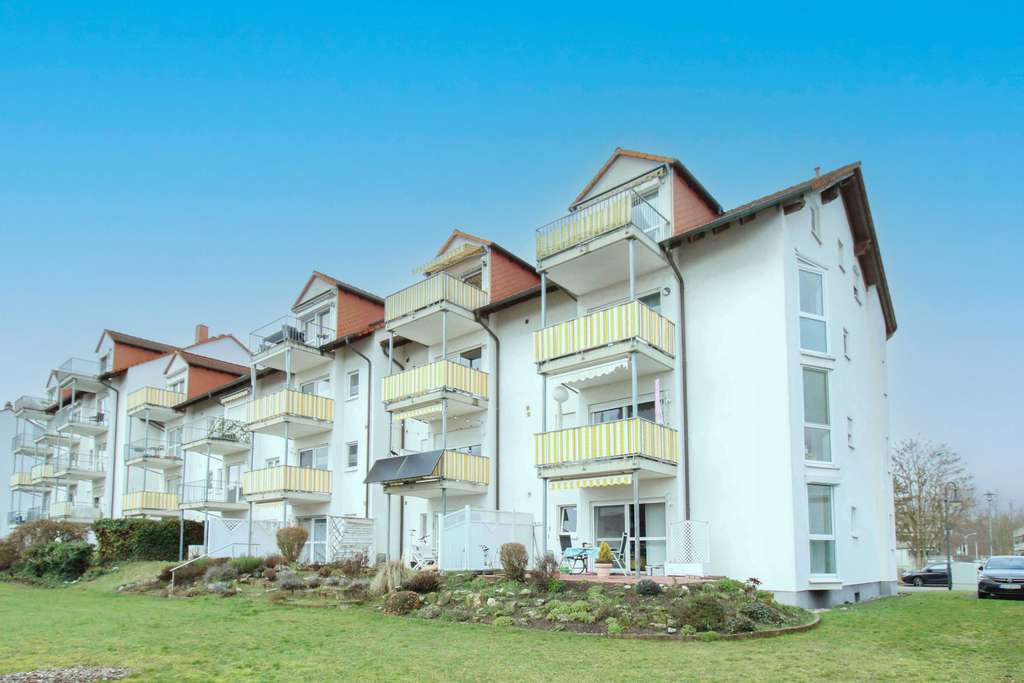 Immobilie in Kahl am Main - 4-Zimmer Dachgeschoss Wohnung mit schönem Südbalkon in Kahl am Main - Bild 0