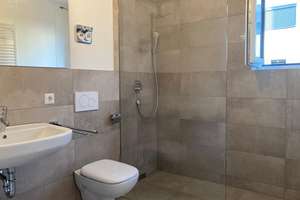 HN-KERNSTADT * MODERNE 2,5-ZIMMER WHG * inkl. EBK, TERRASSE, TIEFGARAGE, AUFZUG uvm. – Grillparzerweg 17, 74074 Heilbronn, Heilbronn – Vorschaubild 9