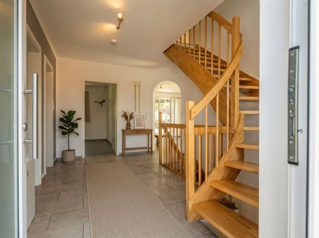 Immobilie in Bad Kohlgrub - Modernes Wohnglück mit Alpenflair - Einfamilienhaus in naturnaher Bestlage am Hörnle in Bad Kohlgrub - Bild 1