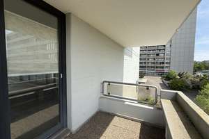 100m² Terrassenwohnung am Rüppurrer Schloss mit großer Terrasse, zwei Balkonen und Garage – Am Rüppurrer Schloss 3a, 76199 Weiherfeld-Dammerstock, Karlsruhe – Vorschaubild 11