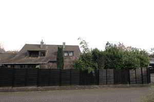 FREISTEHEND EXKLUSIV 1 FAM.-HS., 3 GARAGEN, 7 ZI./237 QM WFL., MARMOR, KAMIN, SAUNA IN KNITTKUHL – Am Wagenrast 35, 40629 Knittkuhl, Düsseldorf – Vorschaubild 4