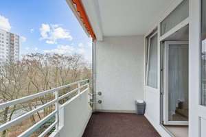 Helle freundliche Dreizimmerwohnung mit Balkon – Die vollständige Adresse der Immobilie erhältst du vom Anbieter., 51149 Finkenberg, Köln – Vorschaubild 6