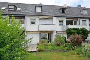 N-Erlenstegen: Reihenmittelhaus mit 6 Zimmern, Balkon, Terrasse, Garten – Die vollständige Adresse der Immobilie erhältst du vom Anbieter., 90491 Erlenstegen, Nürnberg – Vorschaubild 2