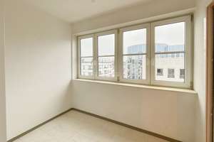 PRAKTISCH & SONNIG | 2-ZIMMER-WOHNUNG | AUFZUG & WINTERGARTEN| SAMARITERKIEZ | PROVISIONSFREI | – Rigaer Str. 42 A, 10247 Friedrichshain, Berlin – Vorschaubild 8