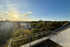 bezugsfreies 2,5 Zimmer Dachgeschoß mit Balkon und Dachterrassen Option – Karolinenstr. 1D, 13507 Tegel, Berlin – Vorschaubild 1