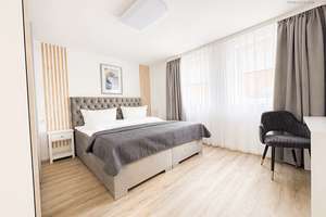 Mehrgenerationenhaus oder Kapitalanlage – 3 Wohneinheiten, komplett saniert & sofort bezugsfertig – Die vollständige Adresse der Immobilie erhältst du vom Anbieter., 91287 Plech – Vorschaubild 8