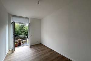Neuwertig! Stilvolle 2-Zimmer-Wohnung mit EBK und Sonnenterrasse in zentraler Lage von Aachen! – Steinkaulstraße 51, 52070 Adalbertsteinweg, Aachen – Vorschaubild 3