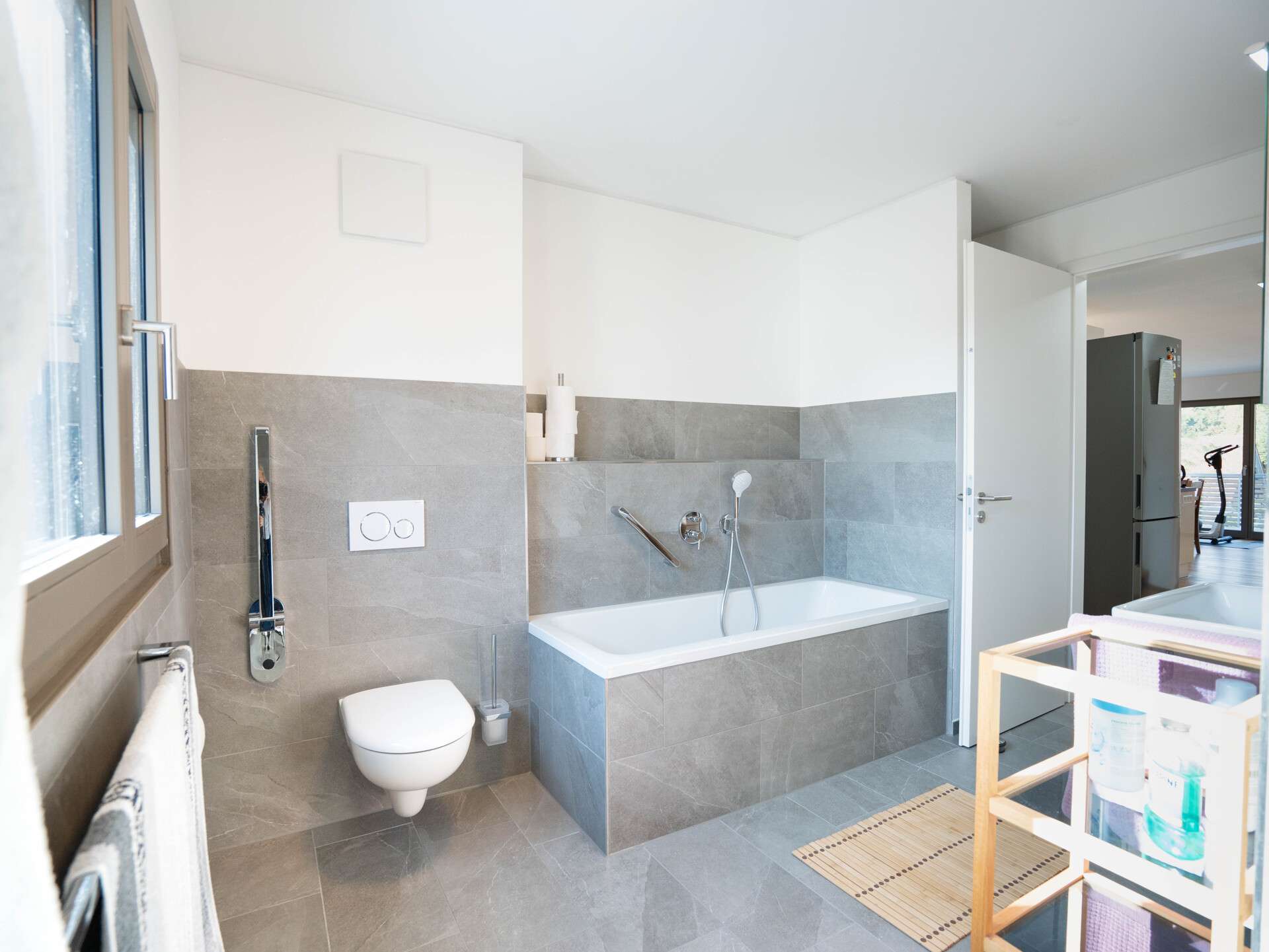 Immobilie in Wolfegg - Penthousewohnung mit Dachterrasse und Blick ins Grüne + TG-Platz und Außenstellplatz - Bild 7