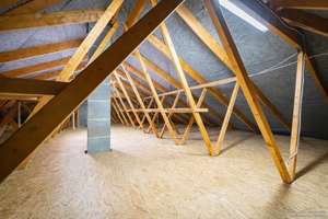 Wohnglück auf einer Ebene – Winkelbungalow mit Südterrasse und Kamin – Die vollständige Adresse der Immobilie erhältst du vom Anbieter., 39218 Schönebeck (Elbe) – Vorschaubild 13