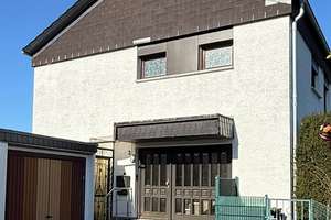 🏡  Provisionsfrei - EFH-Gefühl in Pulheim: 131 m² DHH mit 692 m² Grundstück & 2 Garagen  (Preis VB- – Eichenweg 2, 50259 Pulheim – Vorschaubild 4