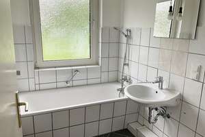 Wohnen im Grünen! Renovierte 3-Zimmer-Wohnung mit Balkon + Tageslichtbad, guter Schnitt + Stellplatz – Graf-von-Stauffenberg-Straße 10 a, 33615 Schildesche, Bielefeld – Vorschaubild 6