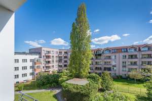 Wunderschöne * 2 Zimmer Wohnung * Bad mit Fenster* Loggia zum Innenhof – Lincolnstraße 7, 10315 Friedrichsfelde, Berlin – Vorschaubild 7