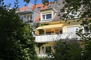 Helle Wohnung in ruhiger Bestlage - mit 2 Balkonen, neuem Badezimmer und bodentiefer Dusche.