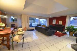 Architektur trifft Wohngefühl – außergewöhnliche  4-Zimmer Maisonette-Wohnung mit Galeriecharak – Die vollständige Adresse der Immobilie erhältst du vom Anbieter., 44805 Harpen/Rosenberg, Bochum – Vorschaubild 2