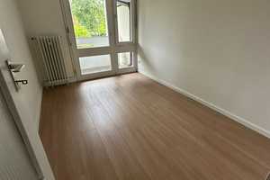 5-Raum-Reihenhaus mit EBK (teilrenoviert) in Zorneding – Herzog-Arnulf-Straße 53, 85604 Ebersberg (Kreis) – Vorschaubild 4
