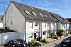 VON PRIVAT - gepflegtes Reihenendhaus mit Garage in ruhiger, bevorzugter Lage – Main-Taunus-Kreis – Vorschaubild 1