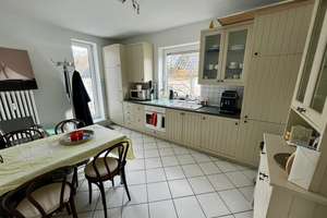 Lichtdurchflutete, schöne Wohnung in 2. Etage vom MFH zu vermietenWohnung – Bartelsallee 6, 24105 Düsternbrook, Kiel – Vorschaubild 3