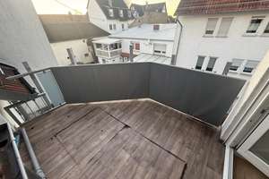 Neubau aus 1995 in historischer Hofreite mir PKW Stellplatz in ruhiger/ zentraler Lage – Stolbergerstrasse 24, 65205 Nordenstadt, Wiesbaden – Vorschaubild 4