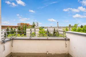 Bezugsfreie 3-Zimmer-Wohnung mit Balkon in Berlin-Wilmersdorf – Die vollständige Adresse der Immobilie erhältst du vom Anbieter., 10709 Halensee, Berlin – Vorschaubild 9