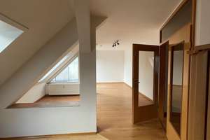 Schöne 2-Zimmer Dachgeschosswohnung in Niederschönhausen (Pankow) – Schillerstraße 12a, 13156 Niederschönhausen, Berlin – Vorschaubild 1